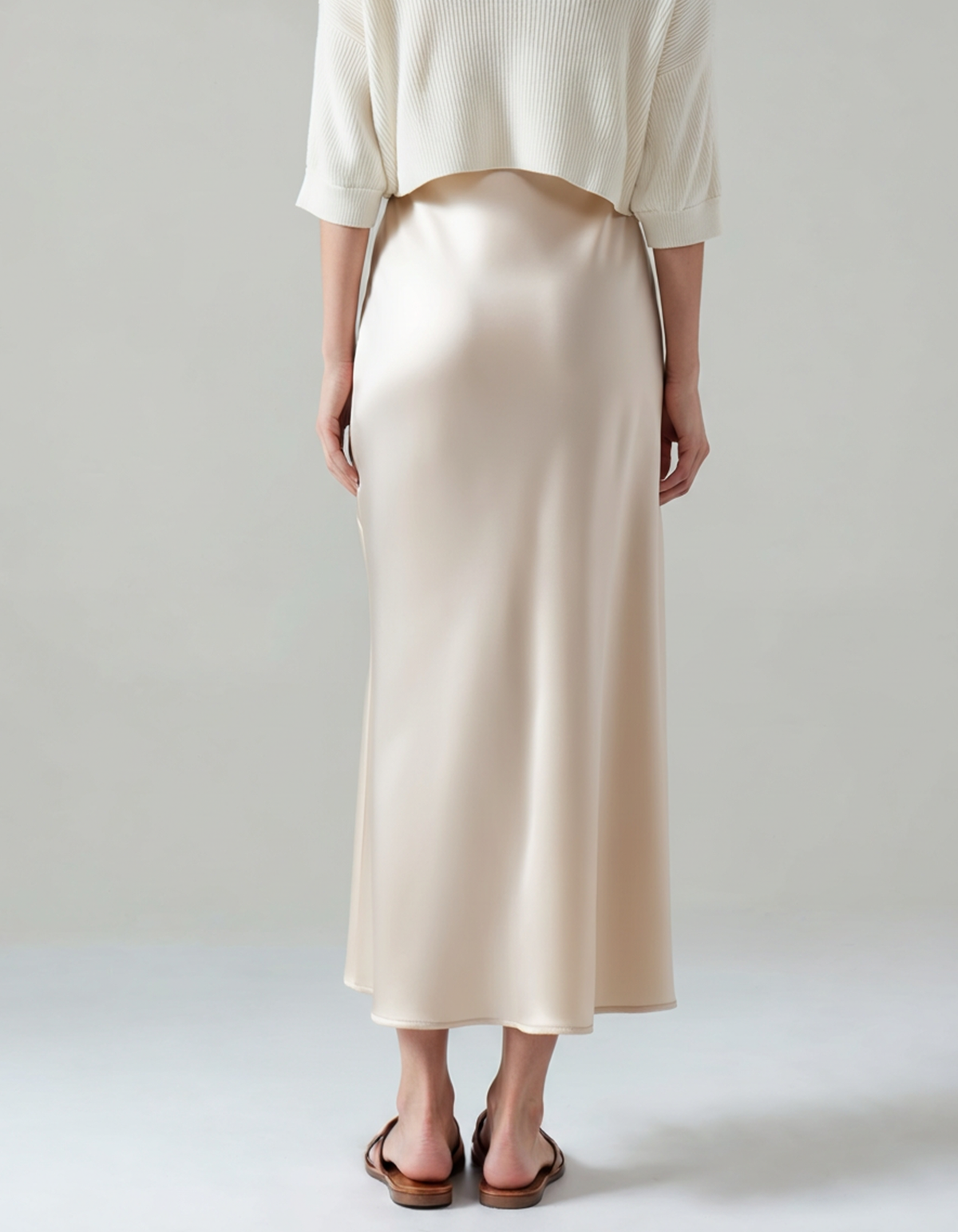Old Money Silk Skirt - Image 4
